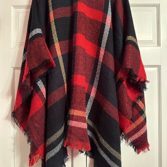 Classic Cape - Picture 2 of 5